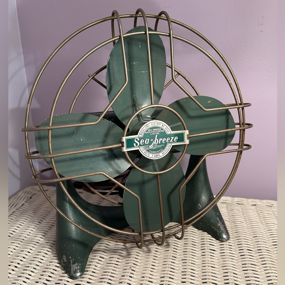 Vintage 1950s Sea-Breeze Metal Desk Fan Model 2161 Industrial Green Toronto
